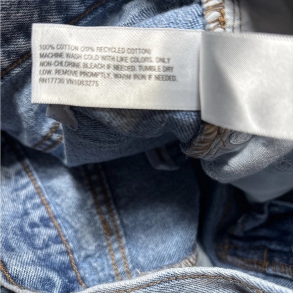 NWT Universal Thread Mid Rise Wide Leg Jeans 4 - 28 x 32 - Picture 4 of 6